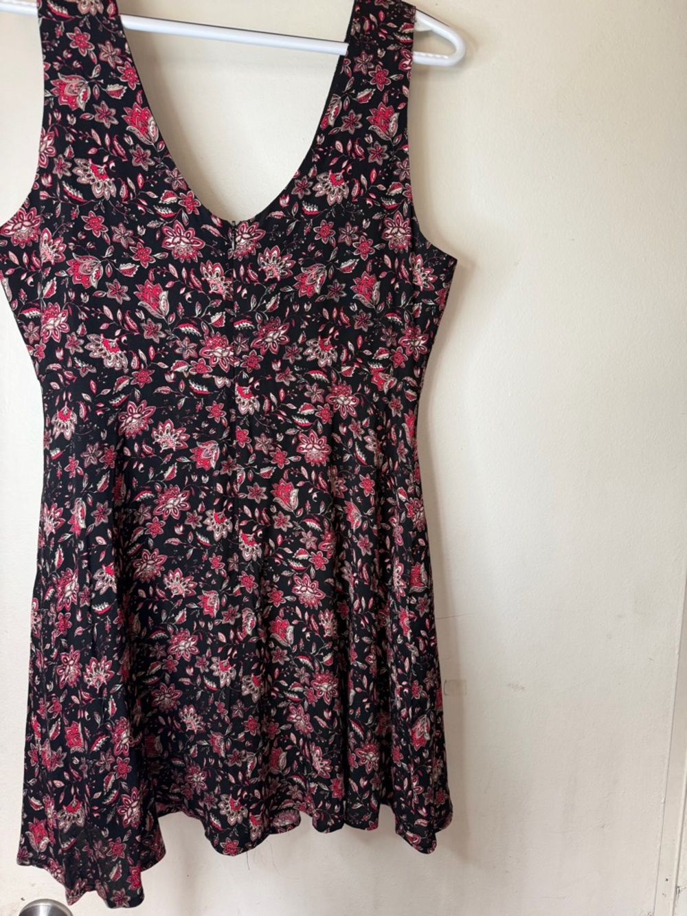 Forever 21 Floral Mini Dress Black Red Fit & Flare Size Large - Picture 3 of 6